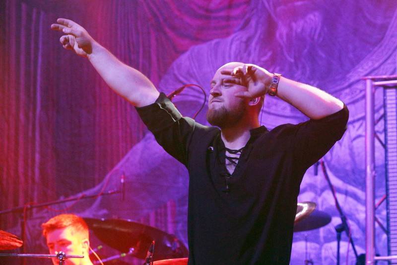 Motorband slavil v brněnském Sonu čtyřicítku. Blahopřáli mu Honza Toužimský a Roman Dragoun