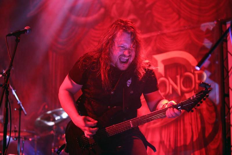 Motorband slavil v brněnském Sonu čtyřicítku. Blahopřáli mu Honza Toužimský a Roman Dragoun