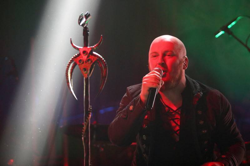 Motorband slavil v brněnském Sonu čtyřicítku. Blahopřáli mu Honza Toužimský a Roman Dragoun