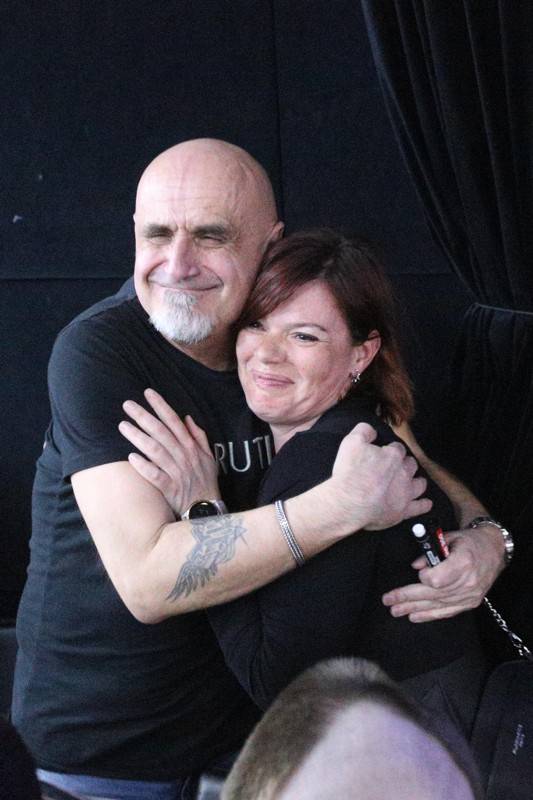 Motorband slavil v brněnském Sonu čtyřicítku. Blahopřáli mu Honza Toužimský a Roman Dragoun