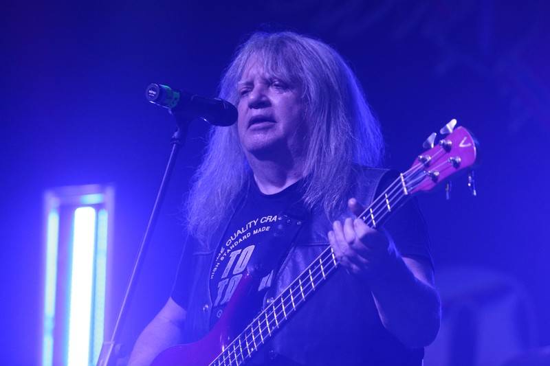 Motorband slavil v brněnském Sonu čtyřicítku. Blahopřáli mu Honza Toužimský a Roman Dragoun