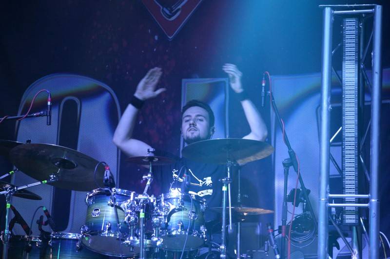 Motorband slavil v brněnském Sonu čtyřicítku. Blahopřáli mu Honza Toužimský a Roman Dragoun