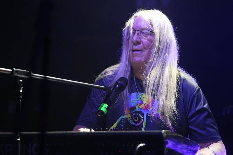 Motorband slavil v brněnském Sonu čtyřicítku. Blahopřáli mu Honza Toužimský a Roman Dragoun