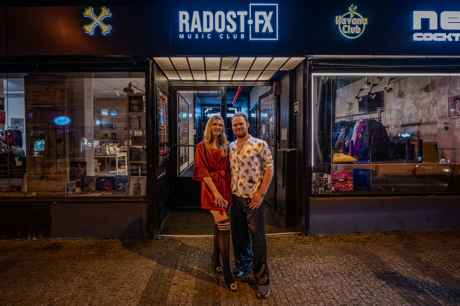 Kapela ADOVANY pokřtila nové album, v Radosti FX rozjela polštářovou bitvu