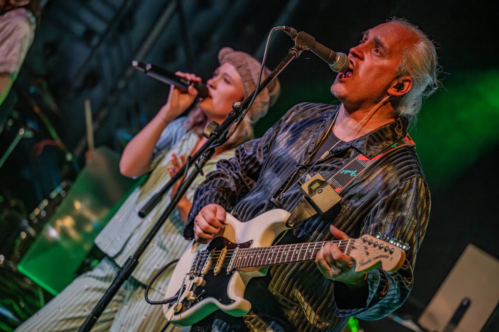 Kapela ADOVANY pokřtila nové album, v Radosti FX rozjela polštářovou bitvu