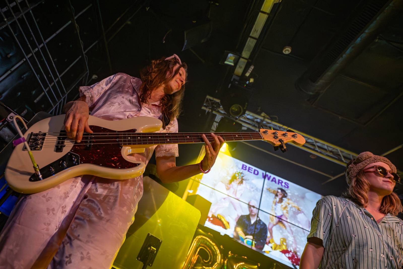 Kapela ADOVANY pokřtila nové album, v Radosti FX rozjela polštářovou bitvu