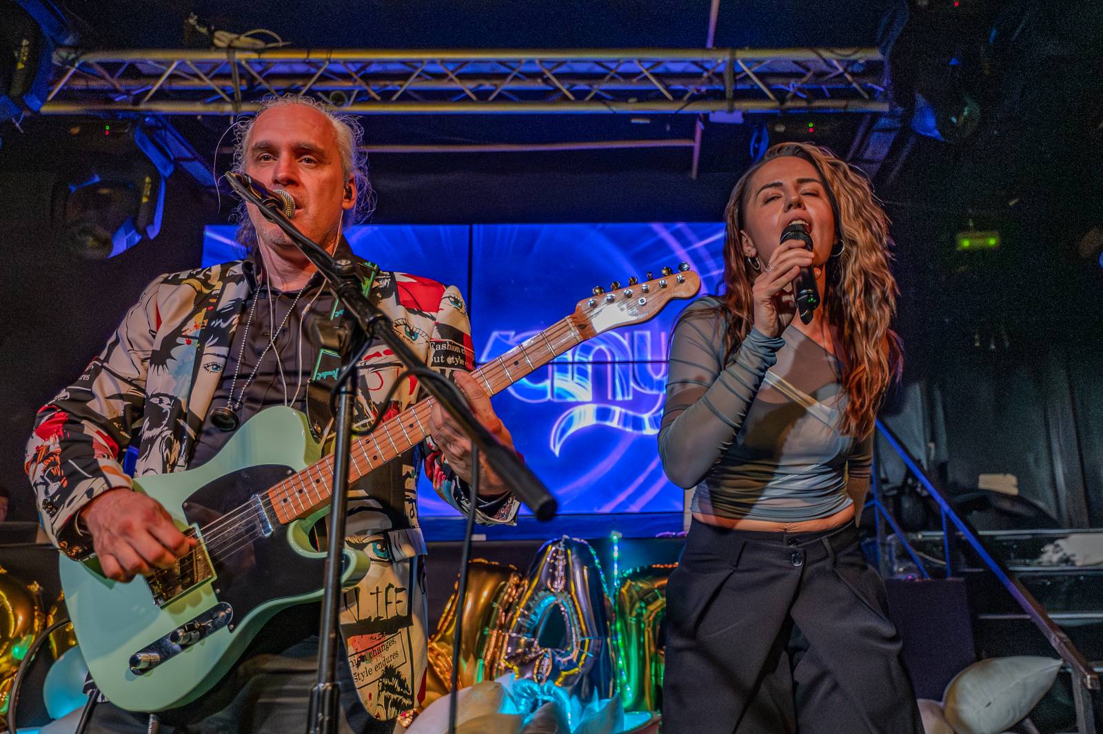 Kapela ADOVANY pokřtila nové album, v Radosti FX rozjela polštářovou bitvu