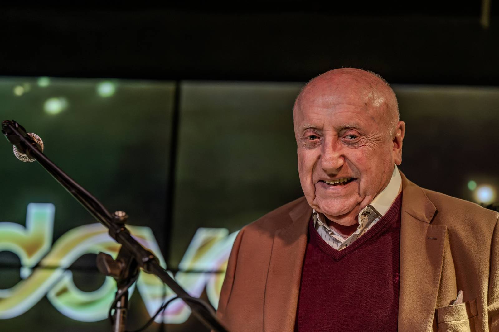 Kapela ADOVANY pokřtila nové album, v Radosti FX rozjela polštářovou bitvu