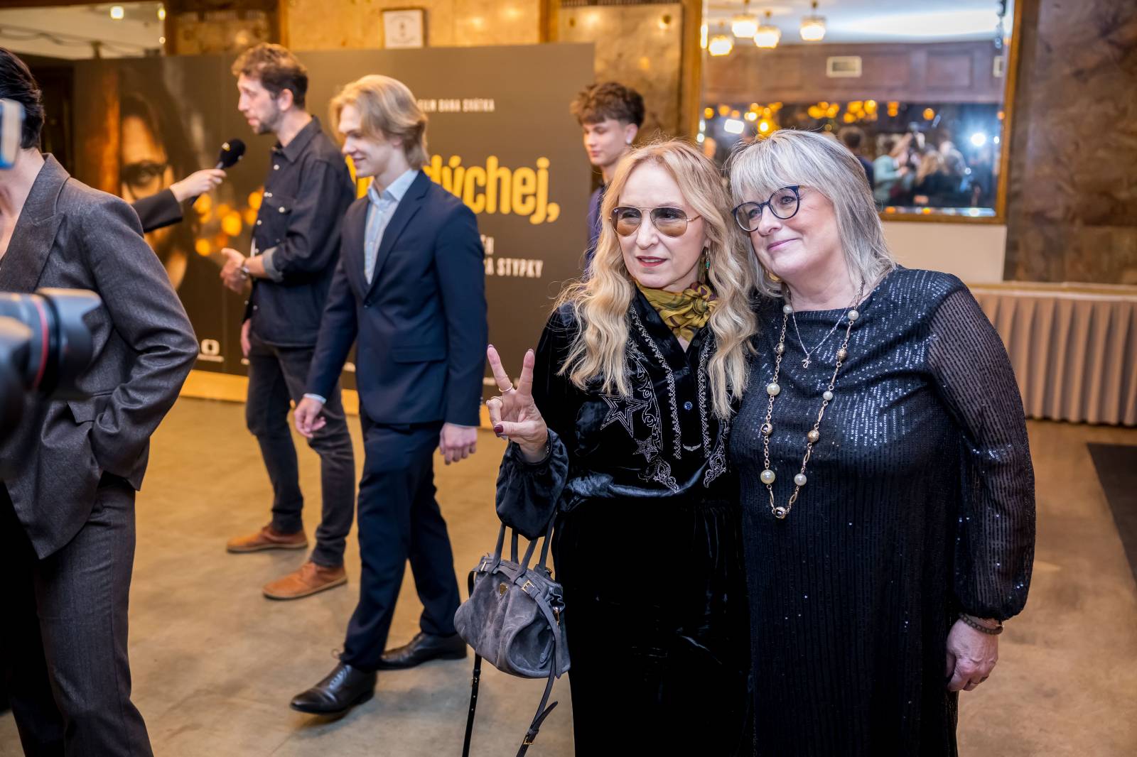 V kině Lucerna měl premiéru film o Davidu Stypkovi. Diváci zesnulému zpěvákovi auplaudovali vestoje