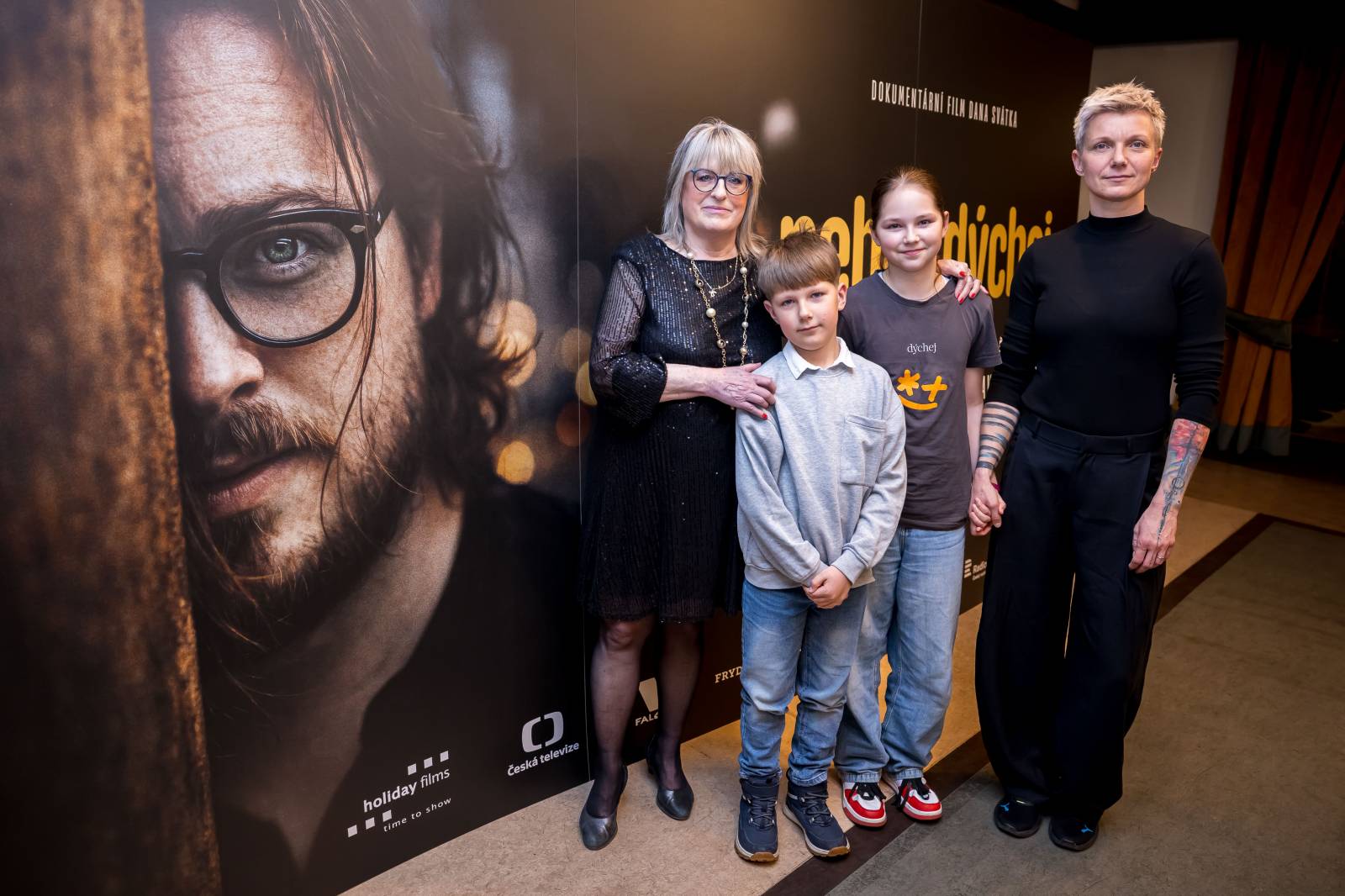 V kině Lucerna měl premiéru film o Davidu Stypkovi. Diváci zesnulému zpěvákovi auplaudovali vestoje