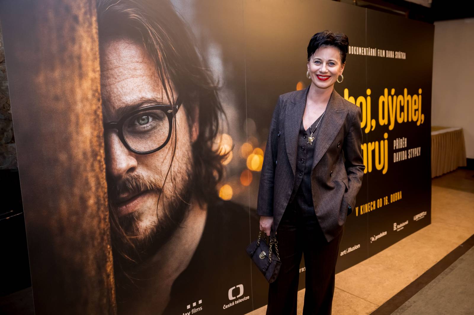 V kině Lucerna měl premiéru film o Davidu Stypkovi. Diváci zesnulému zpěvákovi auplaudovali vestoje