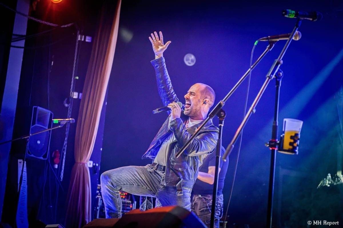 Motorband oslavil v Plzni čtyřicítku. Blahopřáli mu Ladislav Křížek,  Radek Zíka a  Honza Toužimský