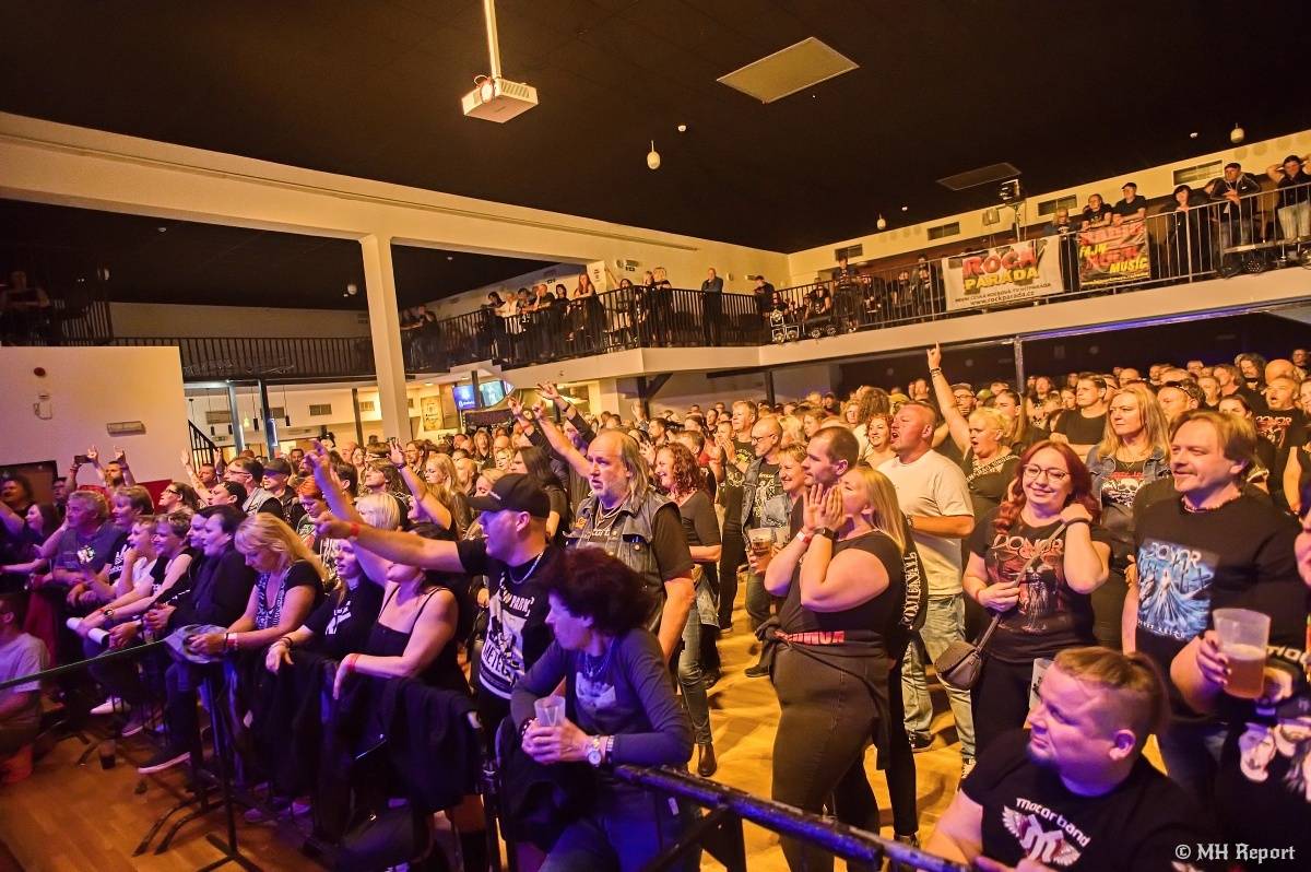 Motorband oslavil v Plzni čtyřicítku. Blahopřáli mu Ladislav Křížek,  Radek Zíka a  Honza Toužimský