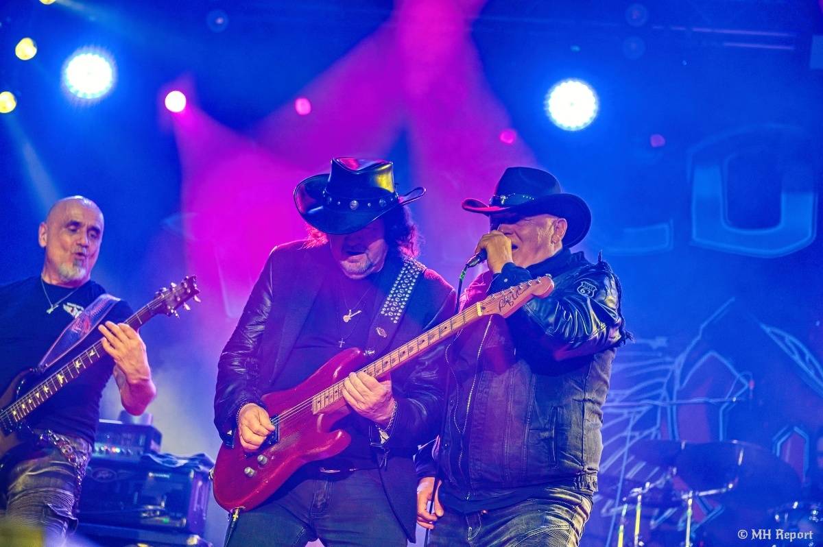 Motorband oslavil v Plzni čtyřicítku. Blahopřáli mu Ladislav Křížek,  Radek Zíka a  Honza Toužimský