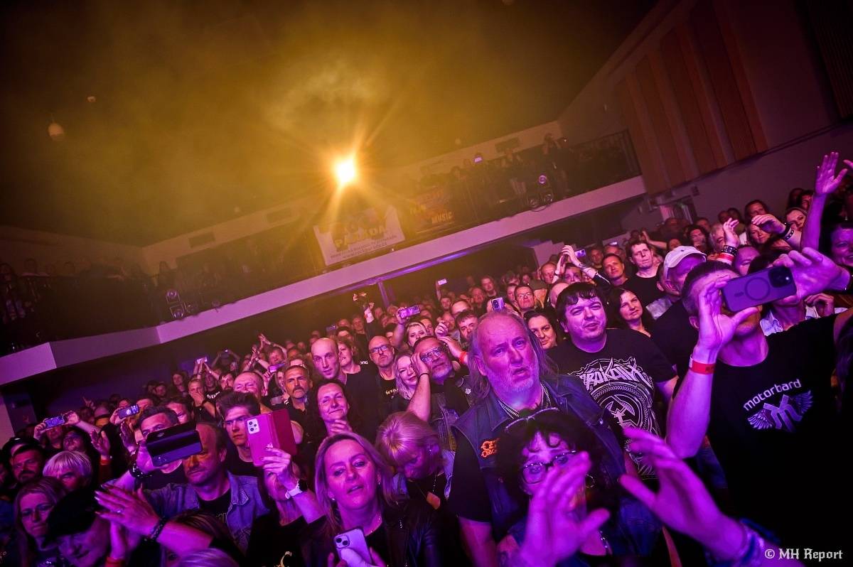 Motorband oslavil v Plzni čtyřicítku. Blahopřáli mu Ladislav Křížek,  Radek Zíka a  Honza Toužimský