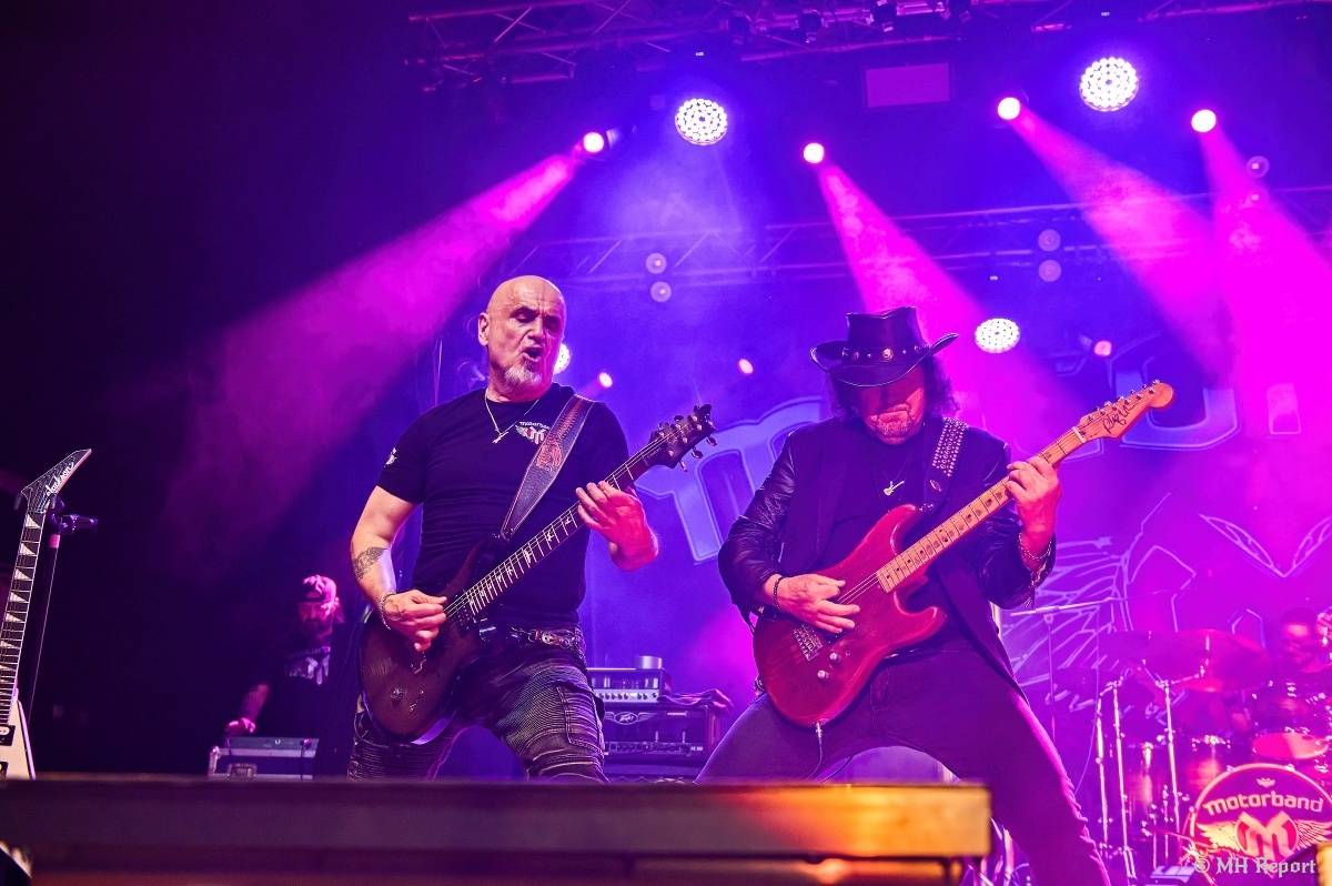 Motorband oslavil v Plzni čtyřicítku. Blahopřáli mu Ladislav Křížek,  Radek Zíka a  Honza Toužimský