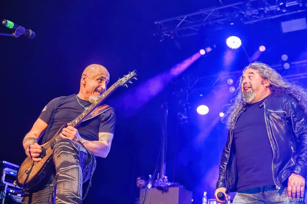 Motorband oslavil v Plzni čtyřicítku. Blahopřáli mu Ladislav Křížek,  Radek Zíka a  Honza Toužimský