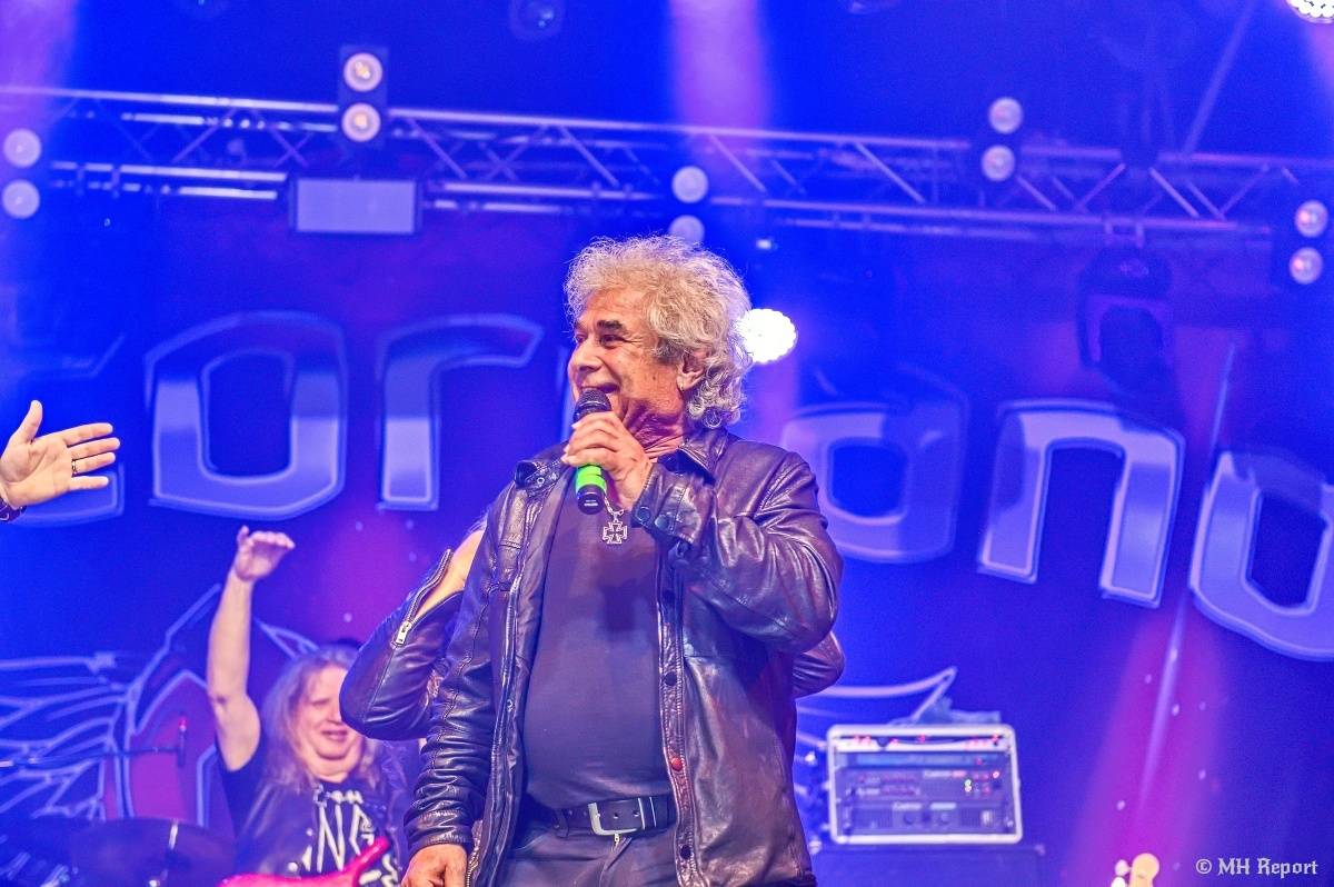 Motorband oslavil v Plzni čtyřicítku. Blahopřáli mu Ladislav Křížek,  Radek Zíka a  Honza Toužimský