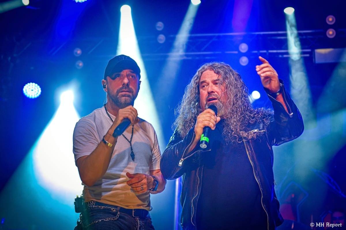 Motorband oslavil v Plzni čtyřicítku. Blahopřáli mu Ladislav Křížek,  Radek Zíka a  Honza Toužimský