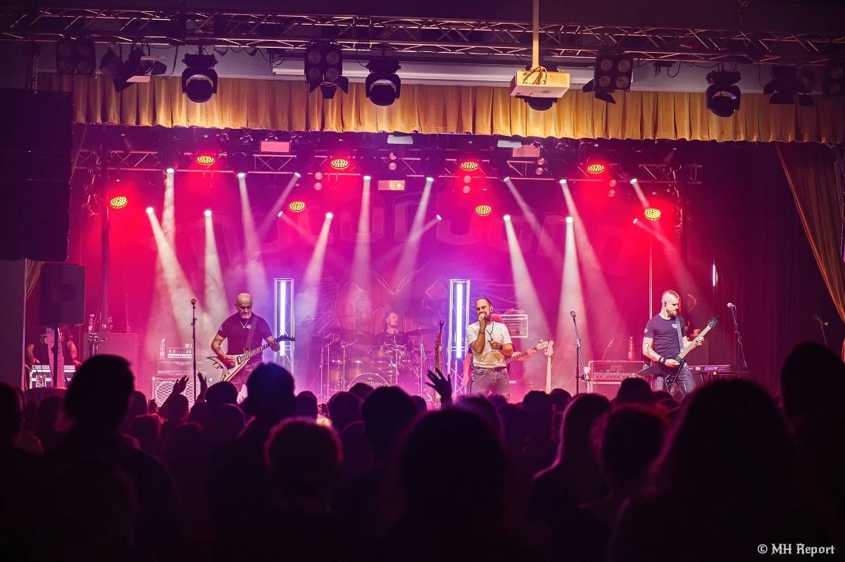 Motorband oslavil v Plzni čtyřicítku. Blahopřáli mu Ladislav Křížek,  Radek Zíka a  Honza Toužimský