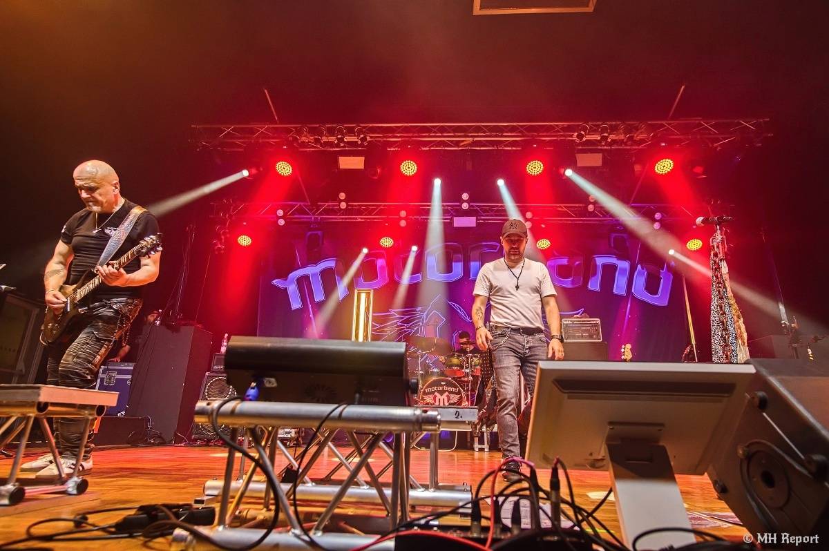 Motorband oslavil v Plzni čtyřicítku. Blahopřáli mu Ladislav Křížek,  Radek Zíka a  Honza Toužimský