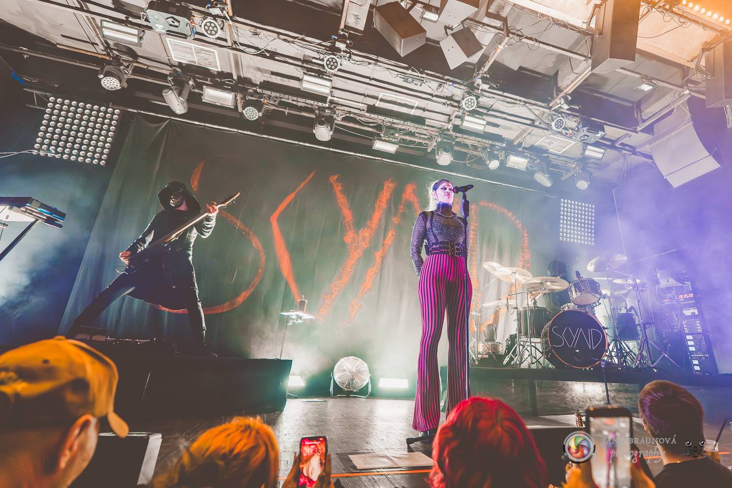 Smrtelně vážní SKYND: V Praze opět vyprávěli kriminální příběhy