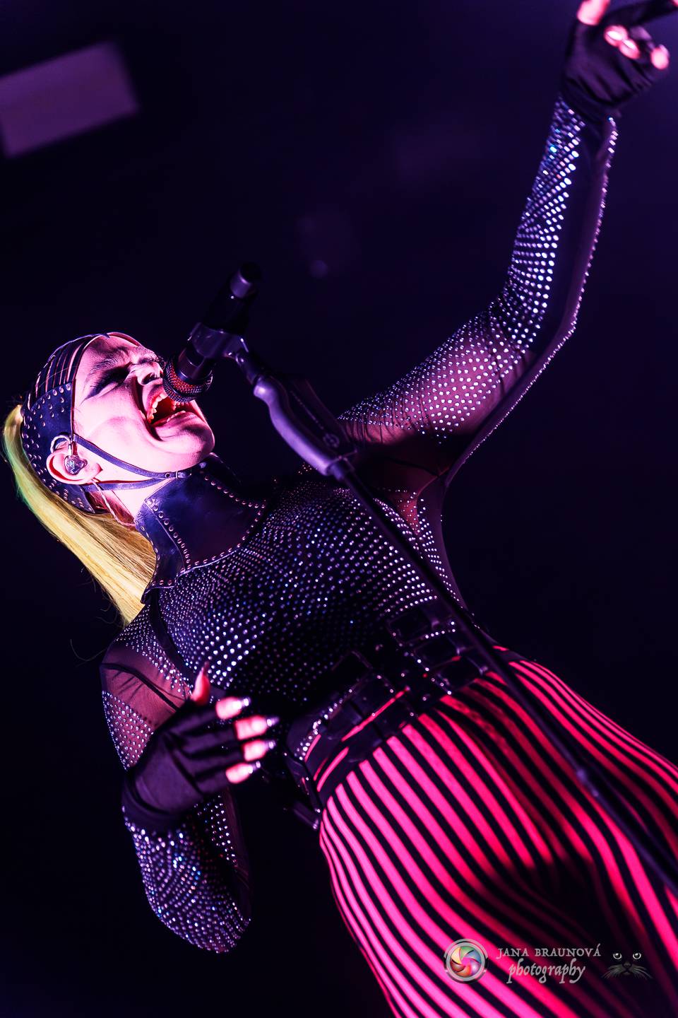 Smrtelně vážní SKYND: V Praze opět vyprávěli kriminální příběhy