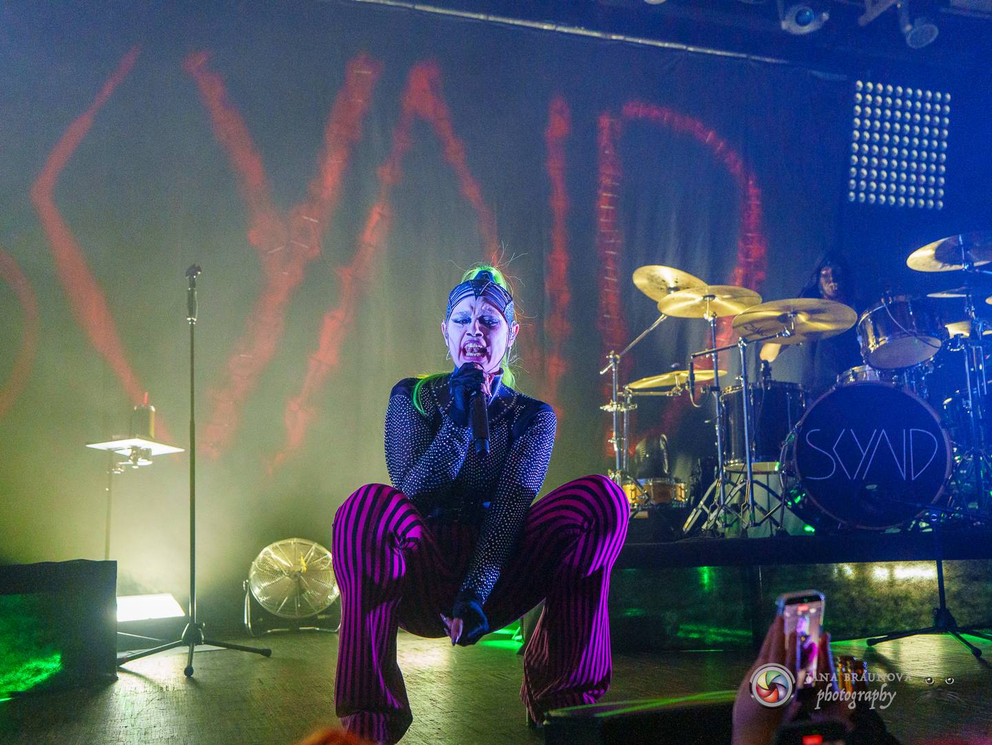 Smrtelně vážní SKYND: V Praze opět vyprávěli kriminální příběhy