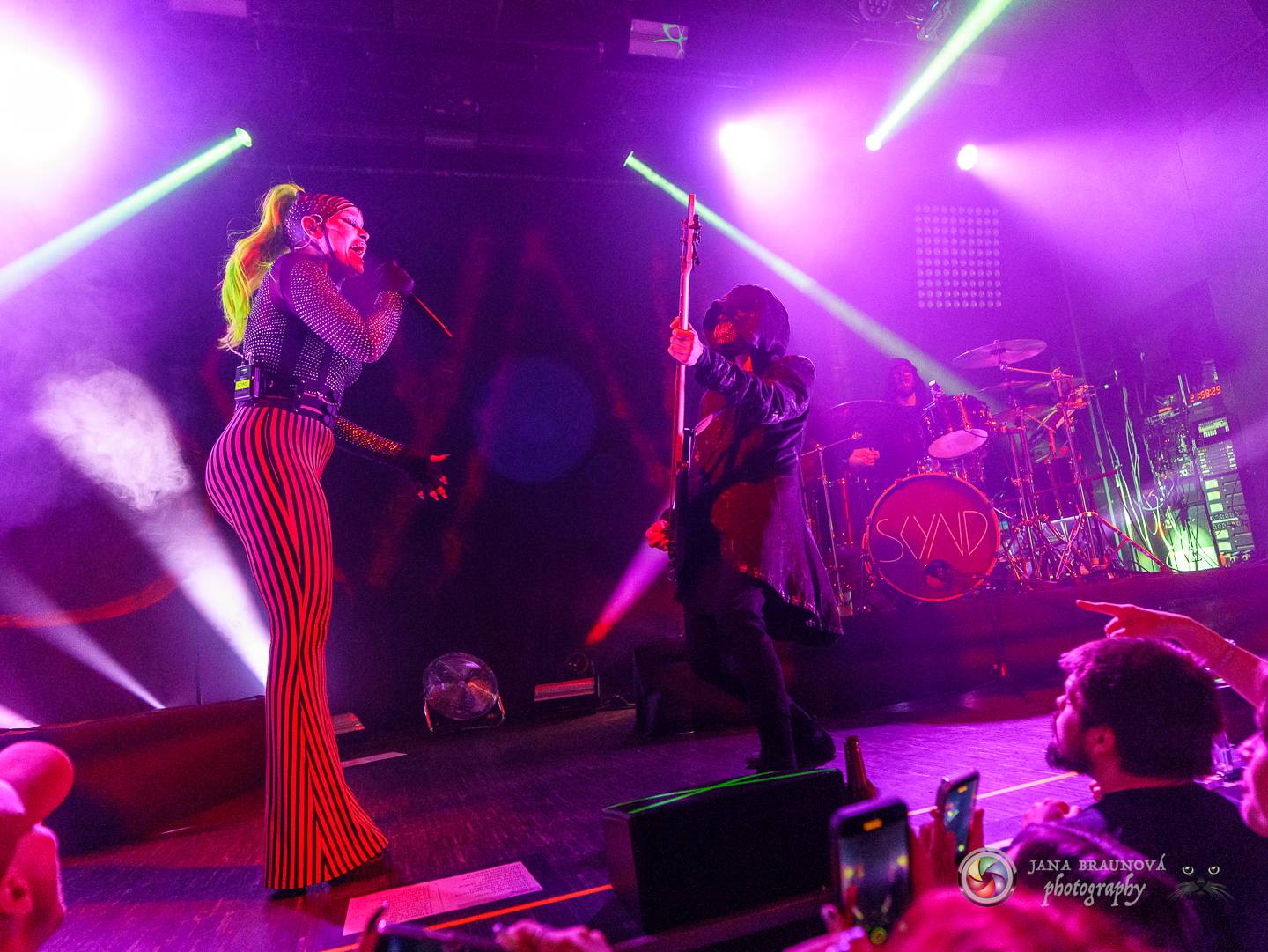 Smrtelně vážní SKYND: V Praze opět vyprávěli kriminální příběhy