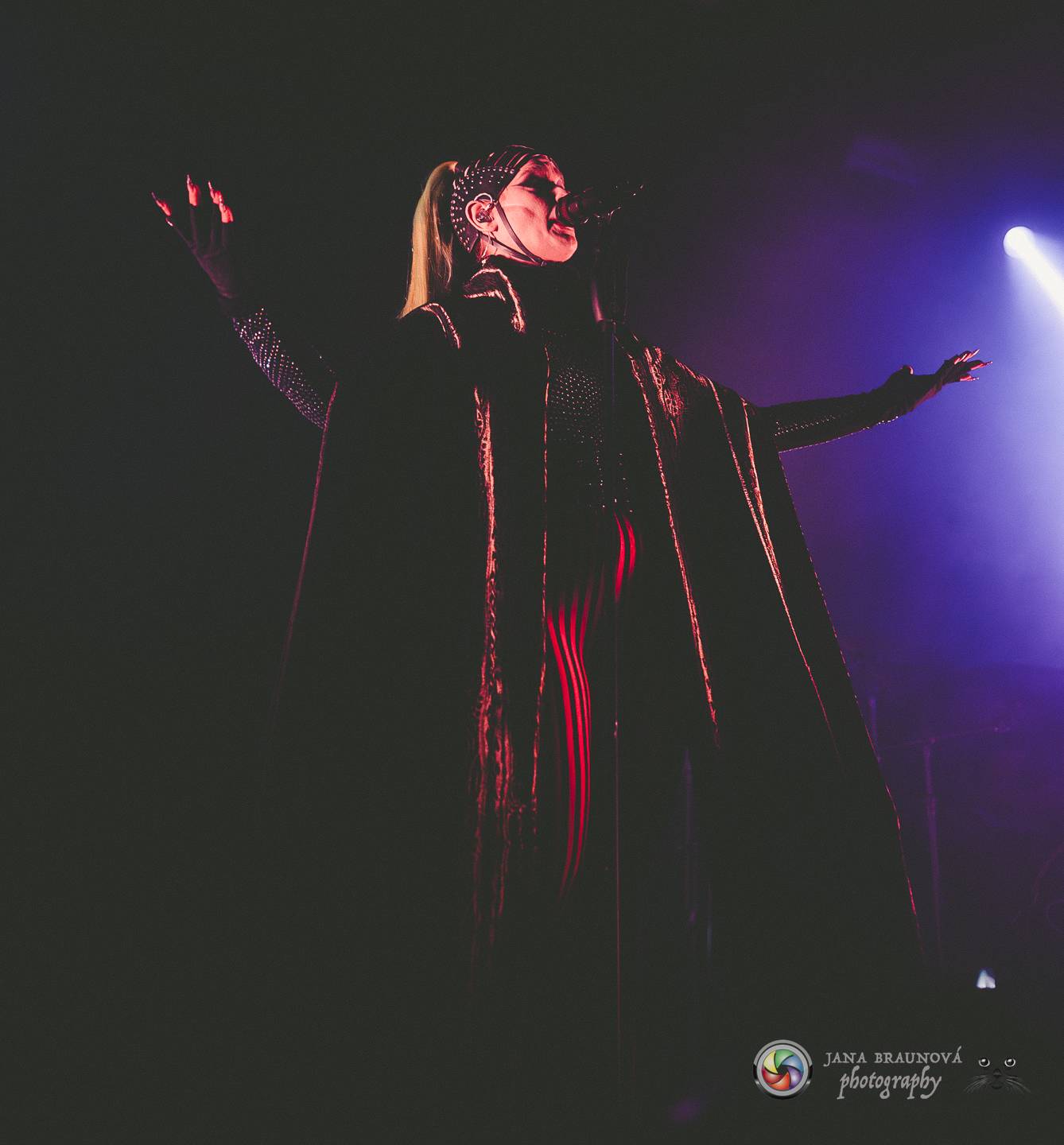 Smrtelně vážní SKYND: V Praze opět vyprávěli kriminální příběhy