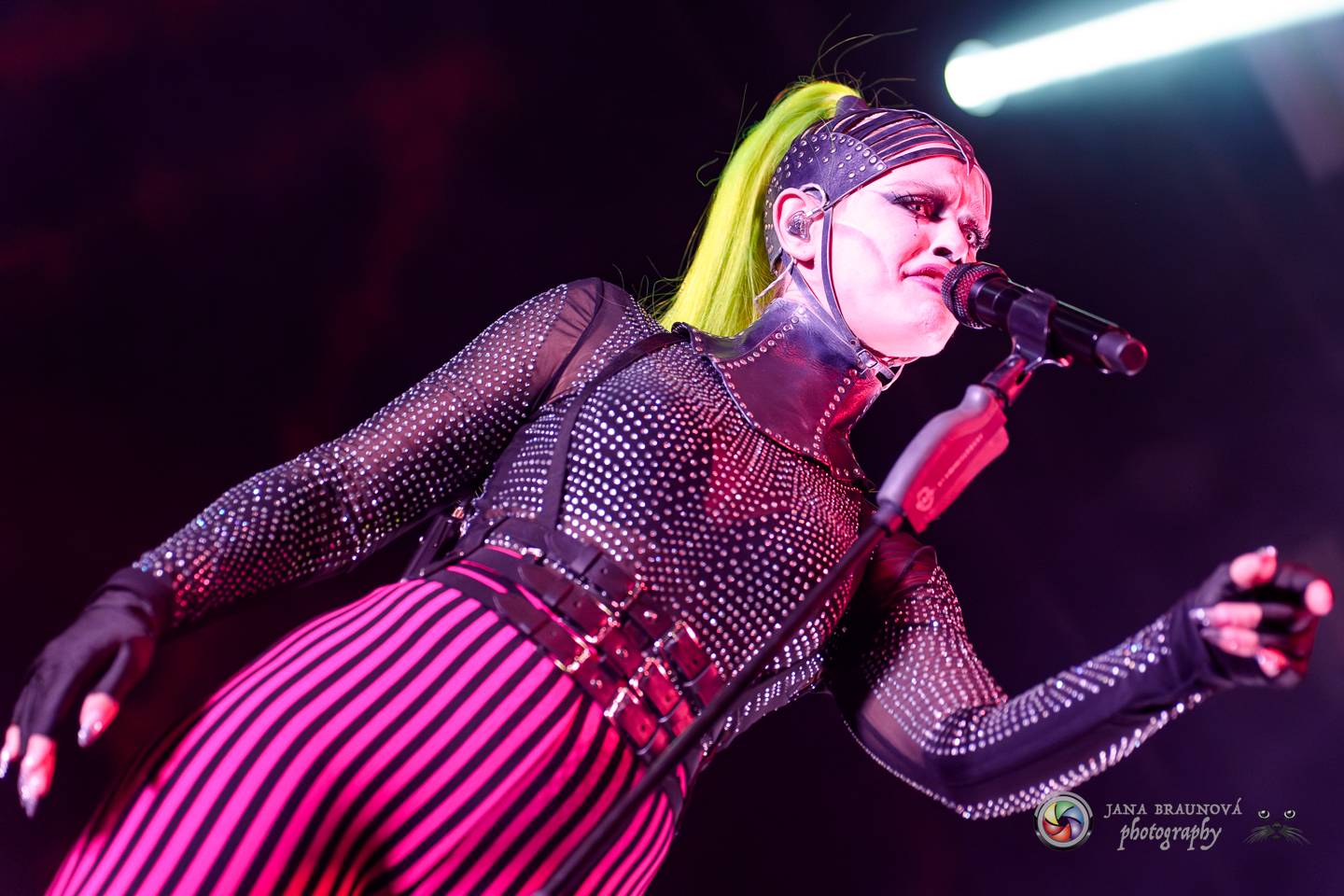 Smrtelně vážní SKYND: V Praze opět vyprávěli kriminální příběhy