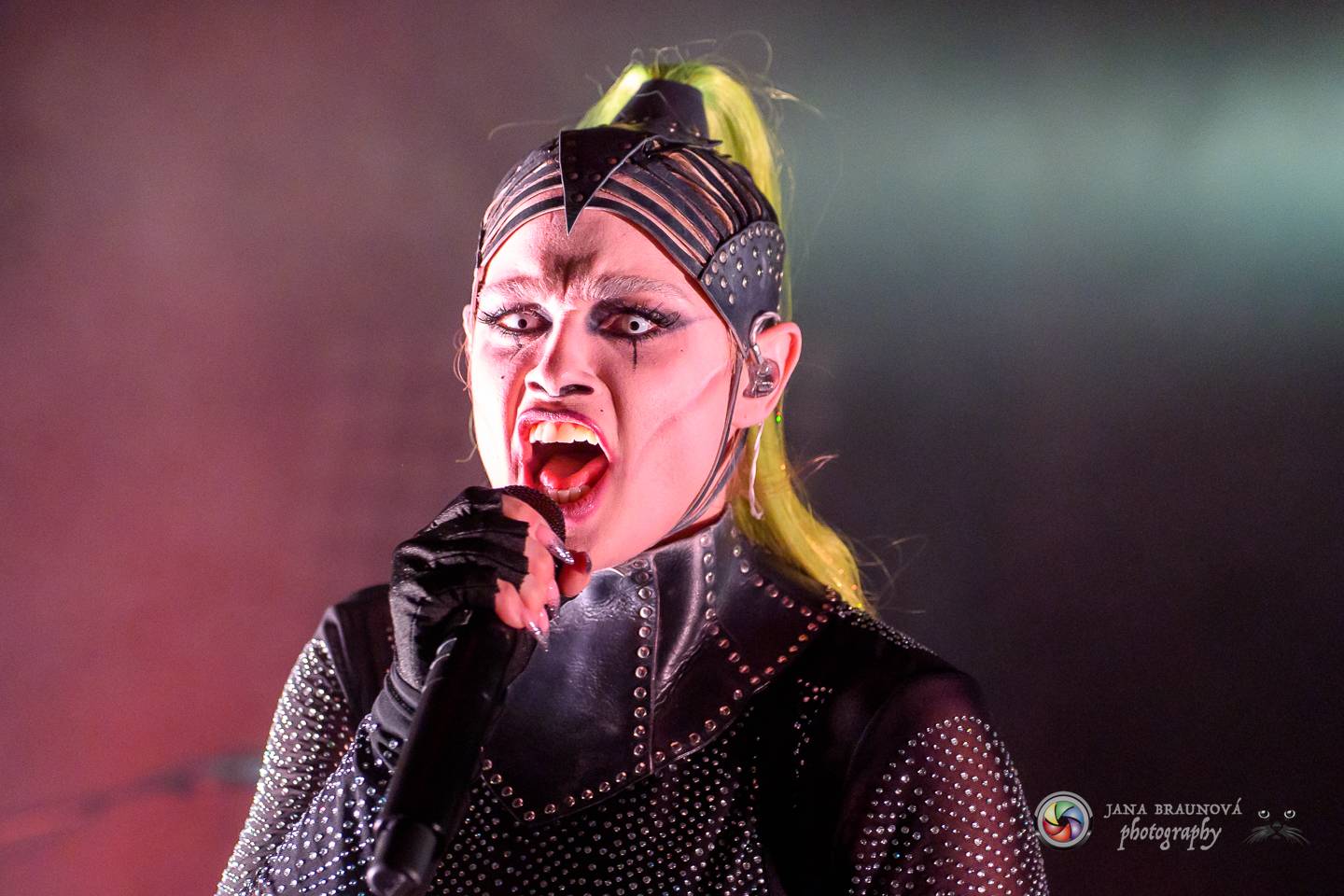 Smrtelně vážní SKYND: V Praze opět vyprávěli kriminální příběhy