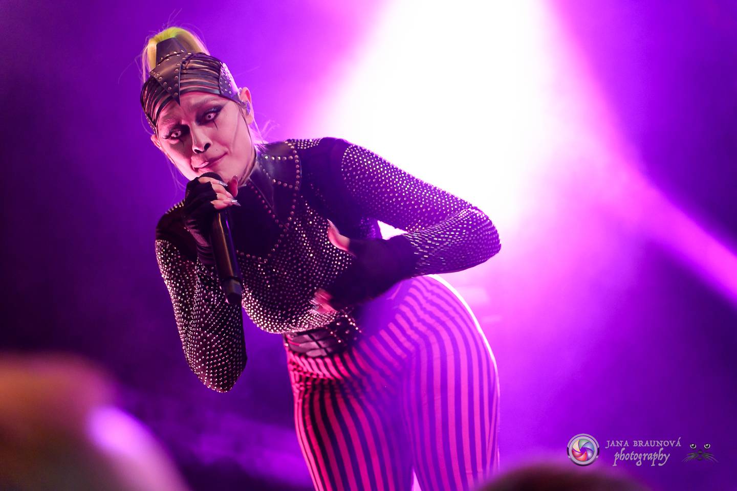 Smrtelně vážní SKYND: V Praze opět vyprávěli kriminální příběhy