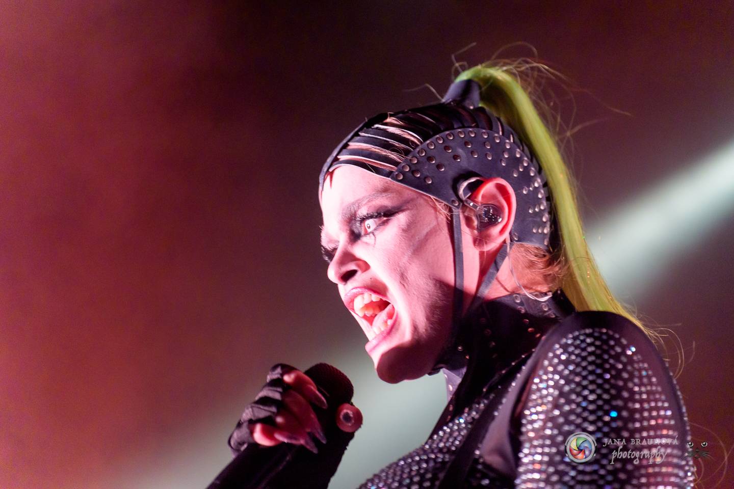 Smrtelně vážní SKYND: V Praze opět vyprávěli kriminální příběhy