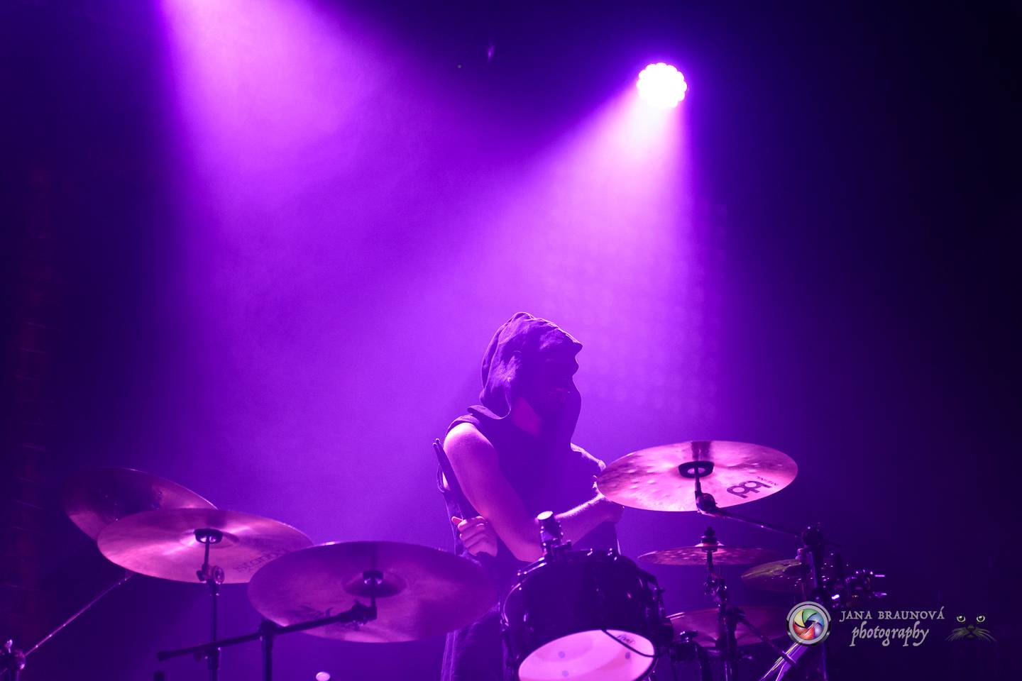 Smrtelně vážní SKYND: V Praze opět vyprávěli kriminální příběhy