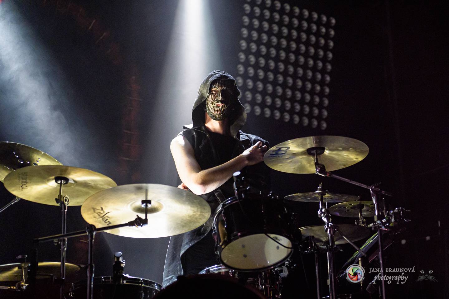 Smrtelně vážní SKYND: V Praze opět vyprávěli kriminální příběhy