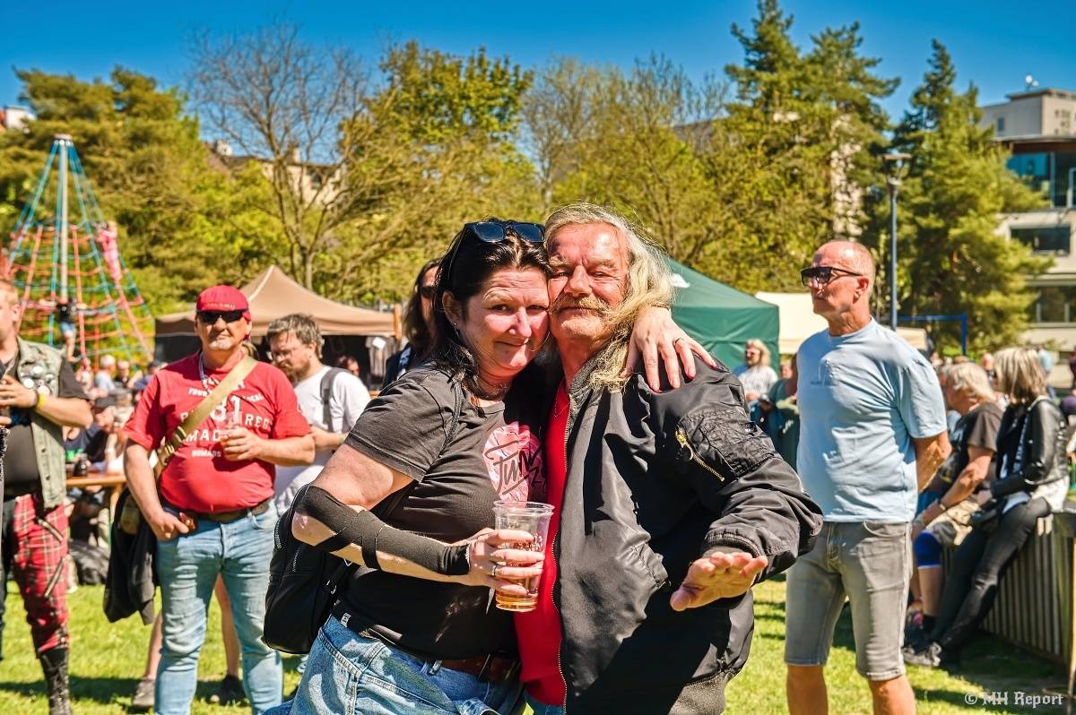 Milník času rozezněl Chvojkovy lomy v Plzni. Bigbítový festival přivezl Electric Therapy i Whitesnake revival