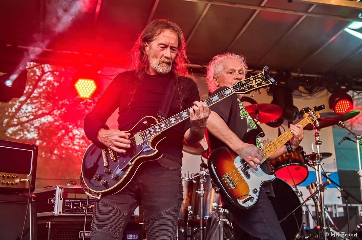 Milník času rozezněl Chvojkovy lomy v Plzni. Bigbítový festival přivezl Electric Therapy i Whitesnake revival