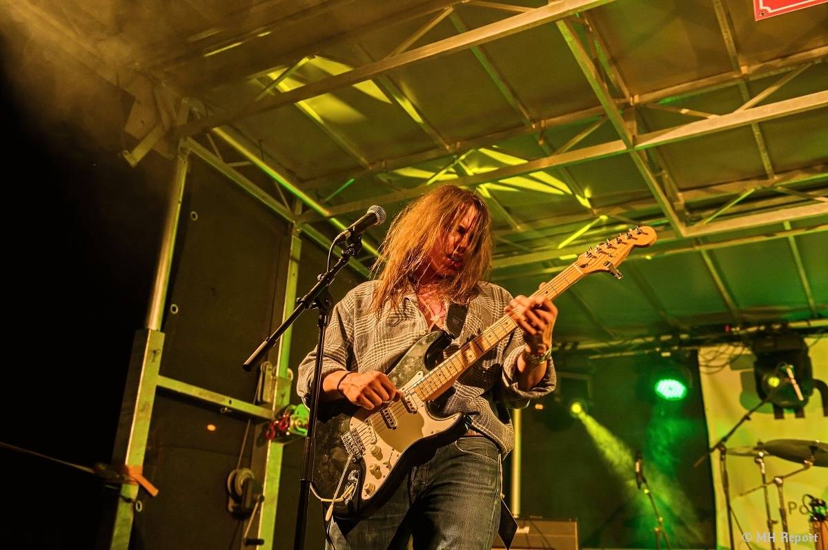 Milník času rozezněl Chvojkovy lomy v Plzni. Bigbítový festival přivezl Electric Therapy i Whitesnake revival
