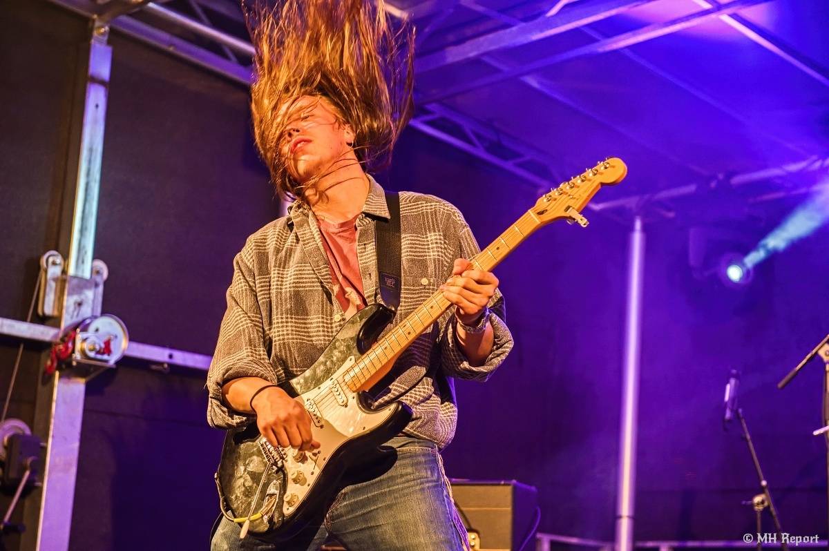 Milník času rozezněl Chvojkovy lomy v Plzni. Bigbítový festival přivezl Electric Therapy i Whitesnake revival