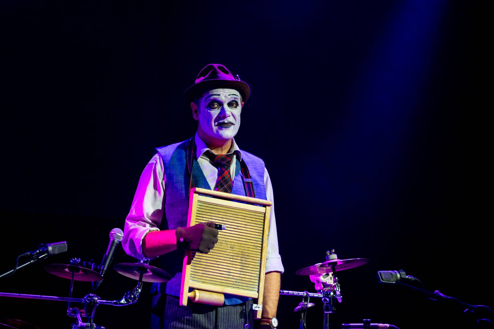 Dekadentní kabaret The Tiger Lillies v Praze. Kapela představila nový temně poetický projekt