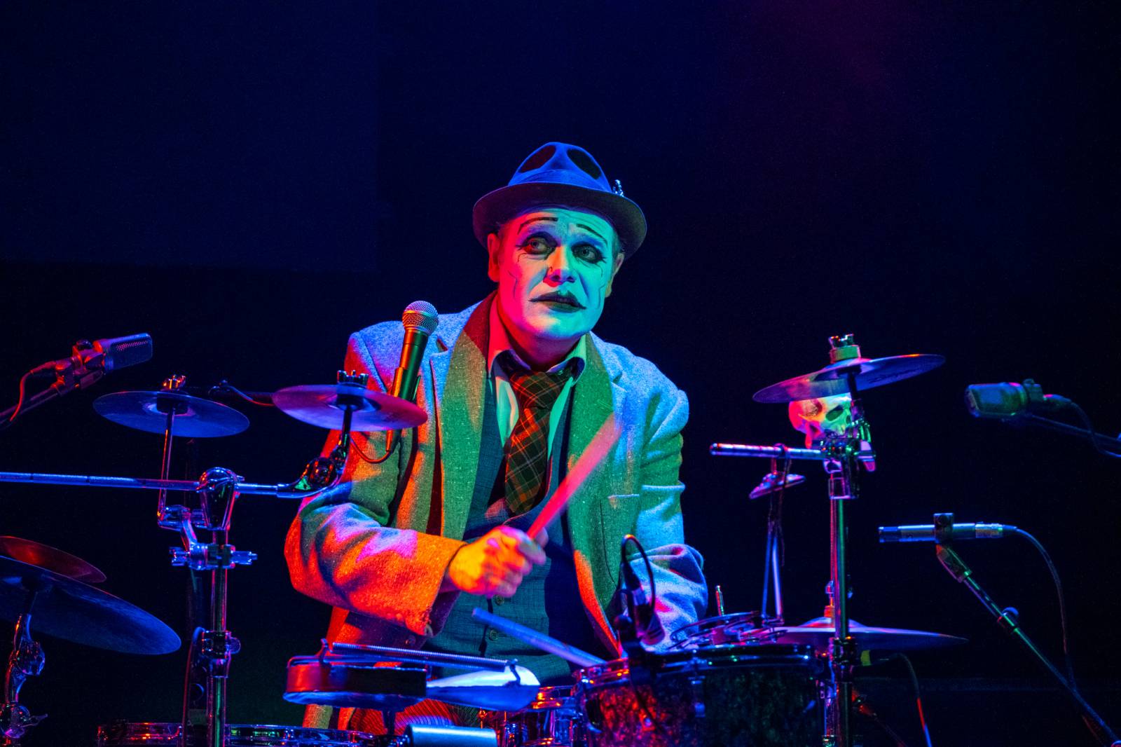 Dekadentní kabaret The Tiger Lillies v Praze. Kapela představila nový temně poetický projekt