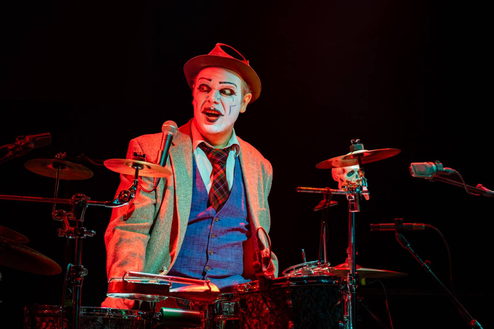 Dekadentní kabaret The Tiger Lillies v Praze. Kapela představila nový temně poetický projekt