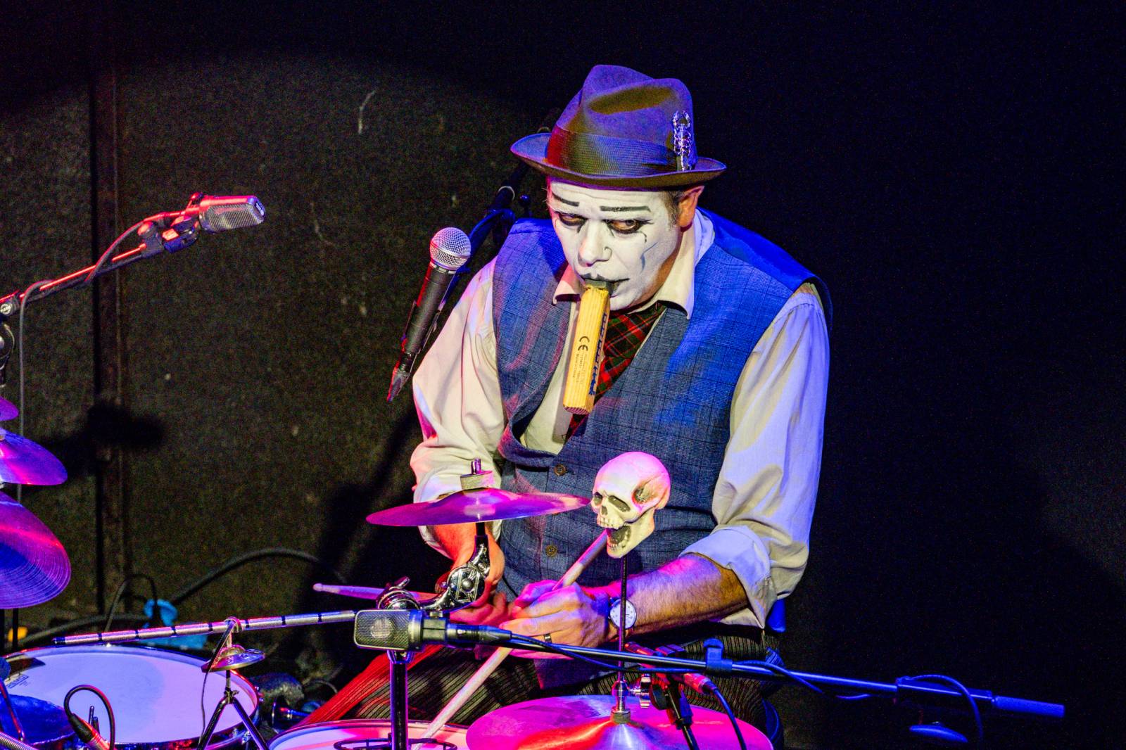 Dekadentní kabaret The Tiger Lillies v Praze. Kapela představila nový temně poetický projekt