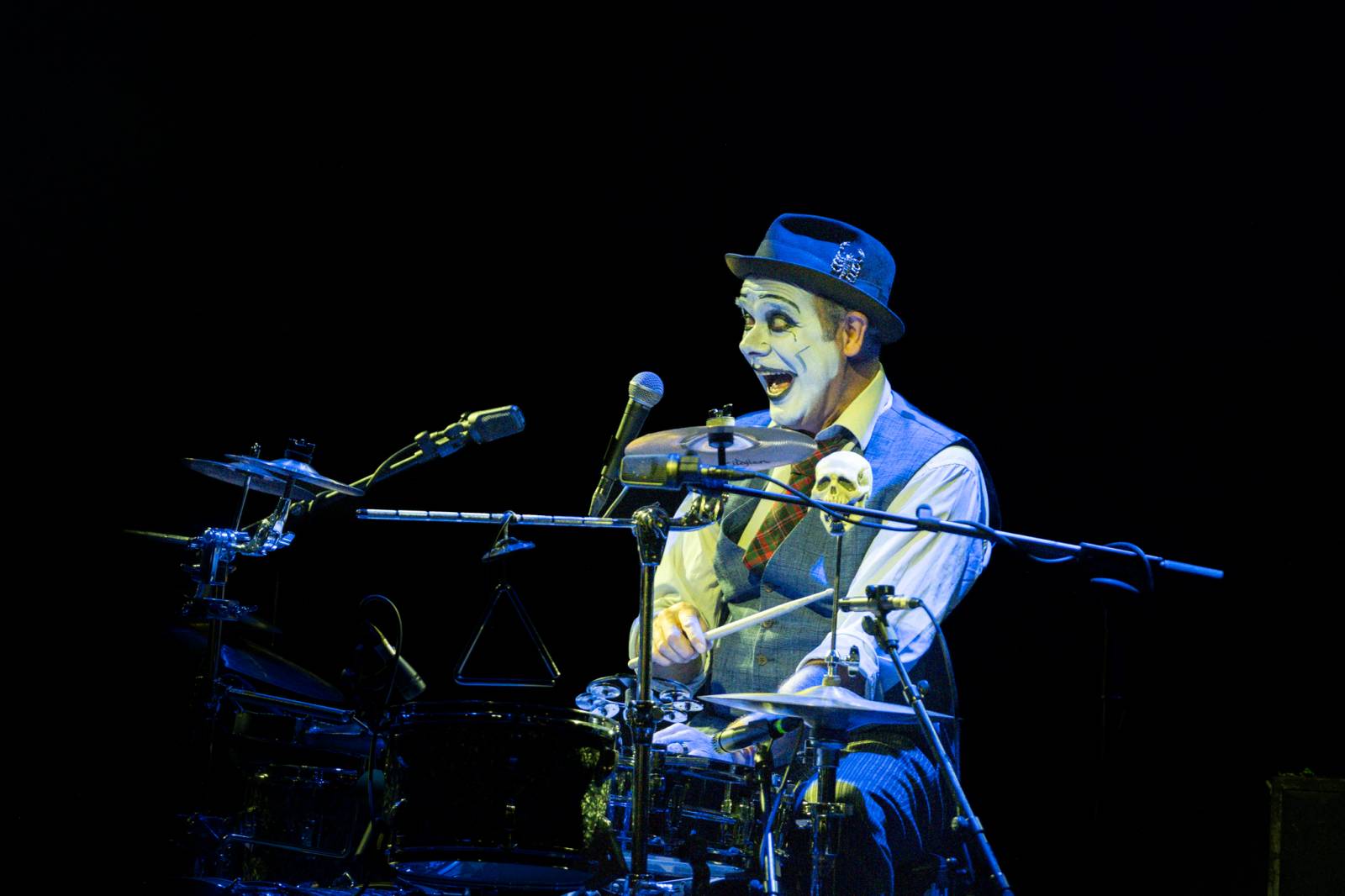 Dekadentní kabaret The Tiger Lillies v Praze. Kapela představila nový temně poetický projekt