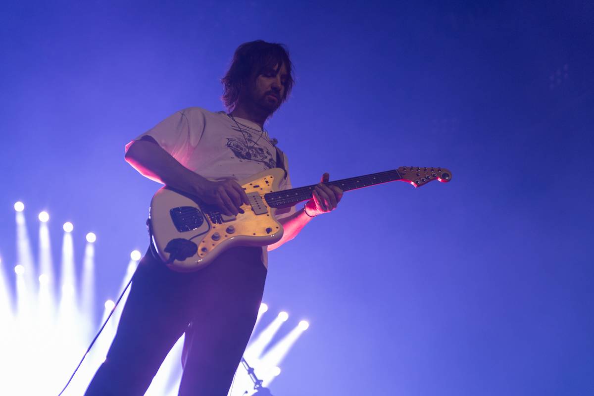Hudební psychedelie ovládla Prahu, Tame Impala vystoupila v O2 Aréně