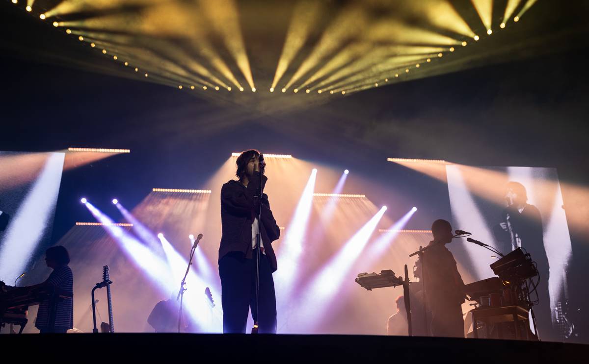 Hudební psychedelie ovládla Prahu, Tame Impala v čele s Kevinem Parkerem vystoupila v O2 areně