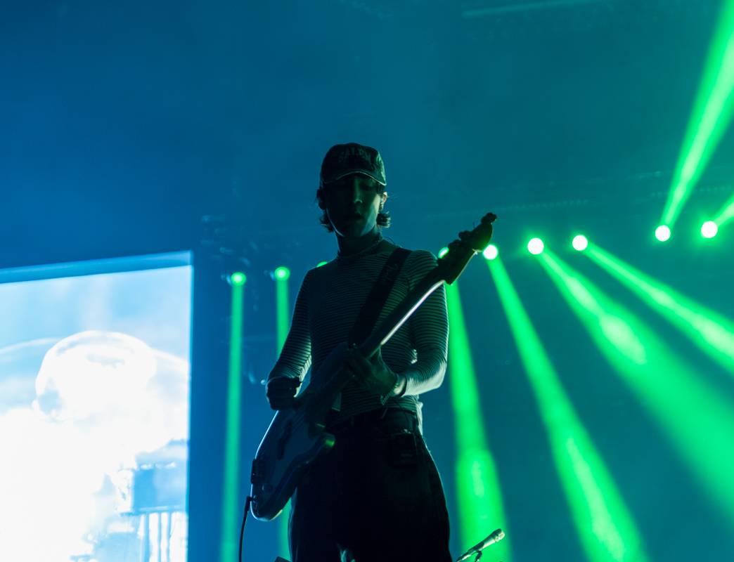 Hudební psychedelie ovládla Prahu, Tame Impala v čele s Kevinem Parkerem vystoupila v O2 areně