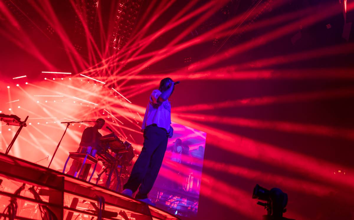 Hudební psychedelie ovládla Prahu, Tame Impala v čele s Kevinem Parkerem vystoupila v O2 areně