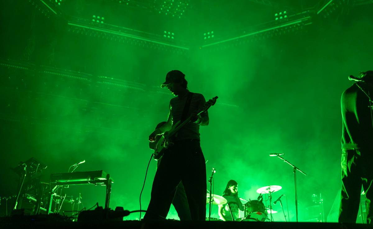 Hudební psychedelie ovládla Prahu, Tame Impala v čele s Kevinem Parkerem vystoupila v O2 areně